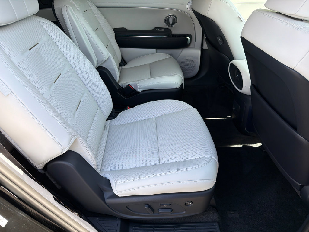 New 2026 Hyundai Palisade Calligraphy AWD/4WD image 17
