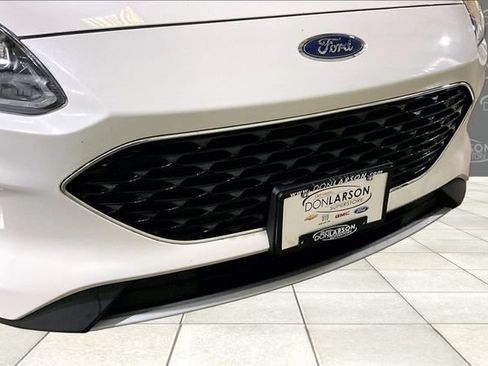 Used 2021 Ford Escape Titanium AWD/4WD image 10