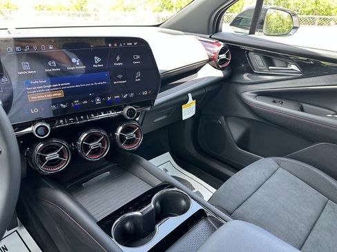 New 2025 Chevrolet Blazer EV RS image 29