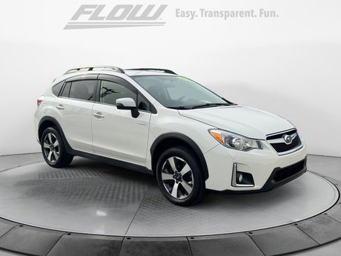Used 2016 Subaru Crosstrek image 1