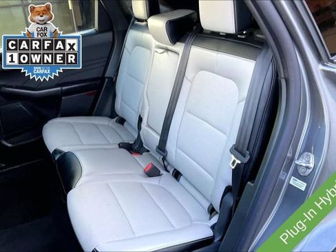 Used 2025 Ford Escape SE FWD image 25