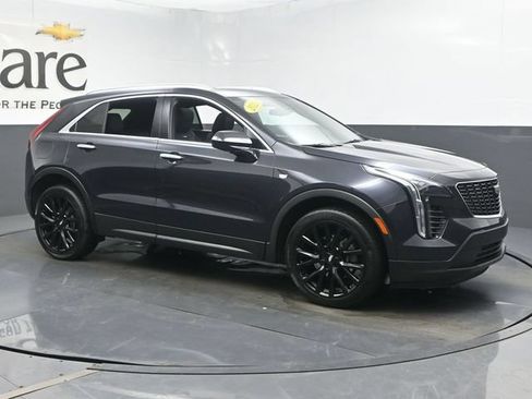 Used 2023 Cadillac XT4 Luxury w/ Cold Weather Package FWD image 6