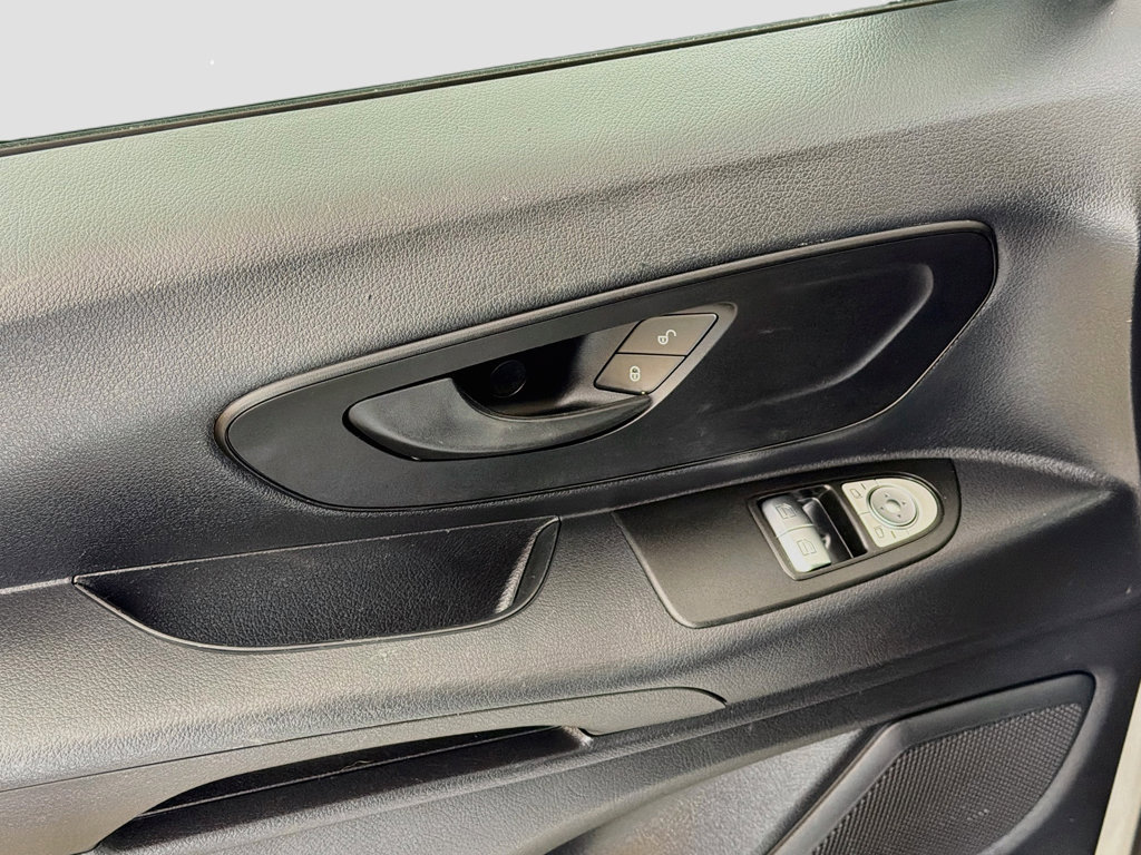 Used 2022 Mercedes-Benz Metris image 22