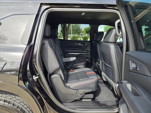 Certified 2026 Chevrolet Traverse RS FWD image 23