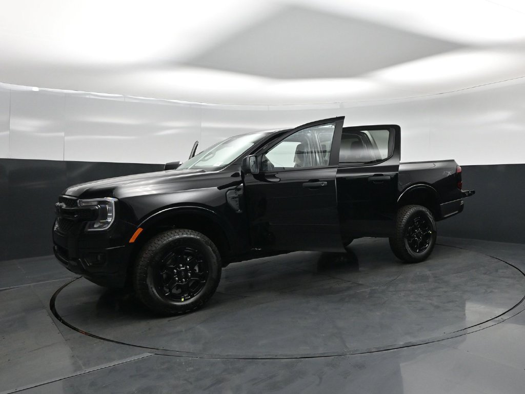 New 2026 Ford Ranger XLT w/ Black Appearance Package AWD/4WD image 26