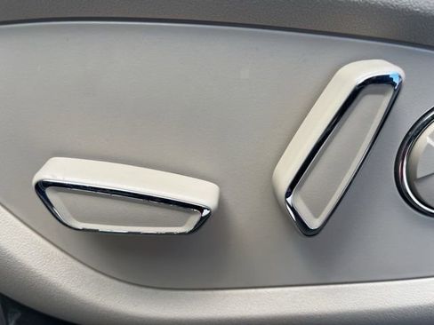 Used 2022 Lincoln Nautilus Reserve image 15