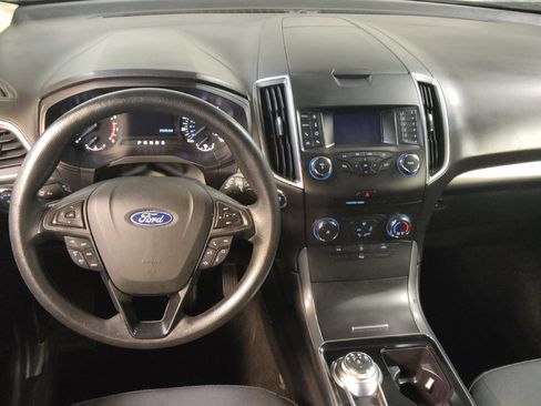Used 2019 Ford Edge SE FWD image 22