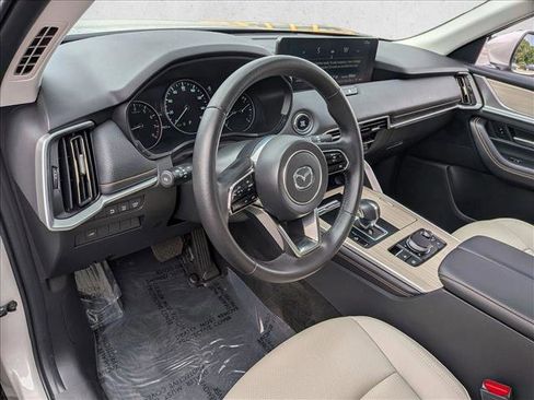 Used 2025 MAZDA CX-90 3.3 Turbo w/ Preferred Package AWD/4WD image 10