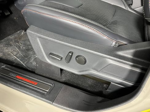 New 2025 Ford Bronco Raptor w/ Interior Carbon Fiber Pack image 15