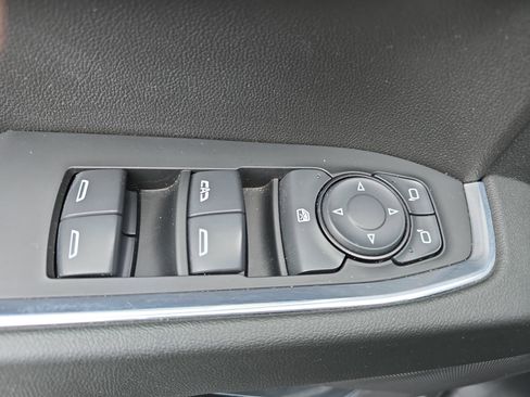 Used 2024 GMC Sierra 1500 Elevation image 27