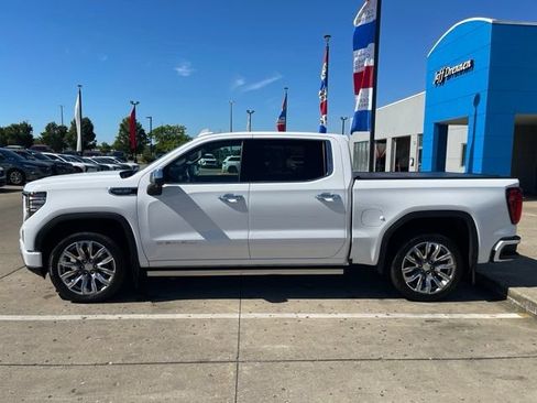 Used 2023 GMC Sierra 1500 Denali w/ Denali Reserve Package AWD/4WD image 8