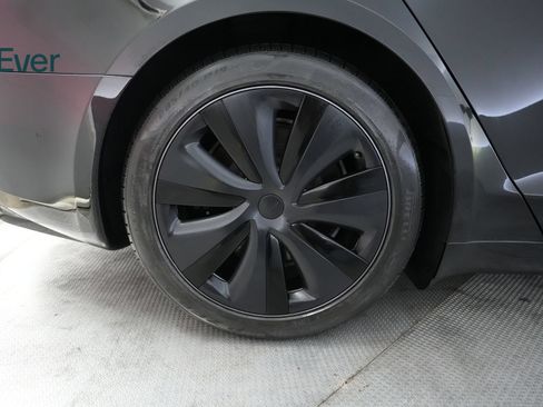 Used 2022 Tesla Model S Standard Range AWD/4WD image 22