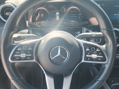 Used 2023 Mercedes-Benz GLA 250 image 12