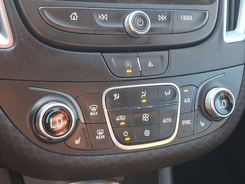 Used 2024 Chevrolet Malibu LT FWD image 15