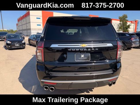 Used 2024 Chevrolet Suburban High Country AWD/4WD image 3