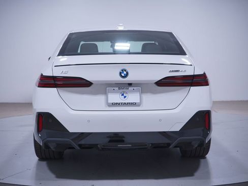 New 2026 BMW i5 eDrive40 w/ M Sport Package RWD image 5