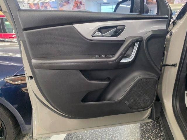 Used 2021 Chevrolet Blazer LT FWD image 27