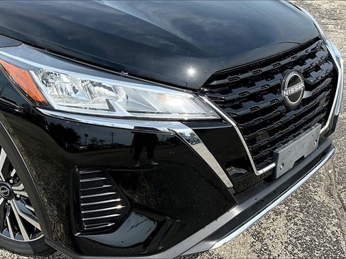 Used 2024 Nissan Kicks SV image 31