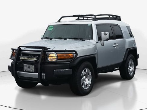 Used 2007 Toyota FJ Cruiser 2WD image 10