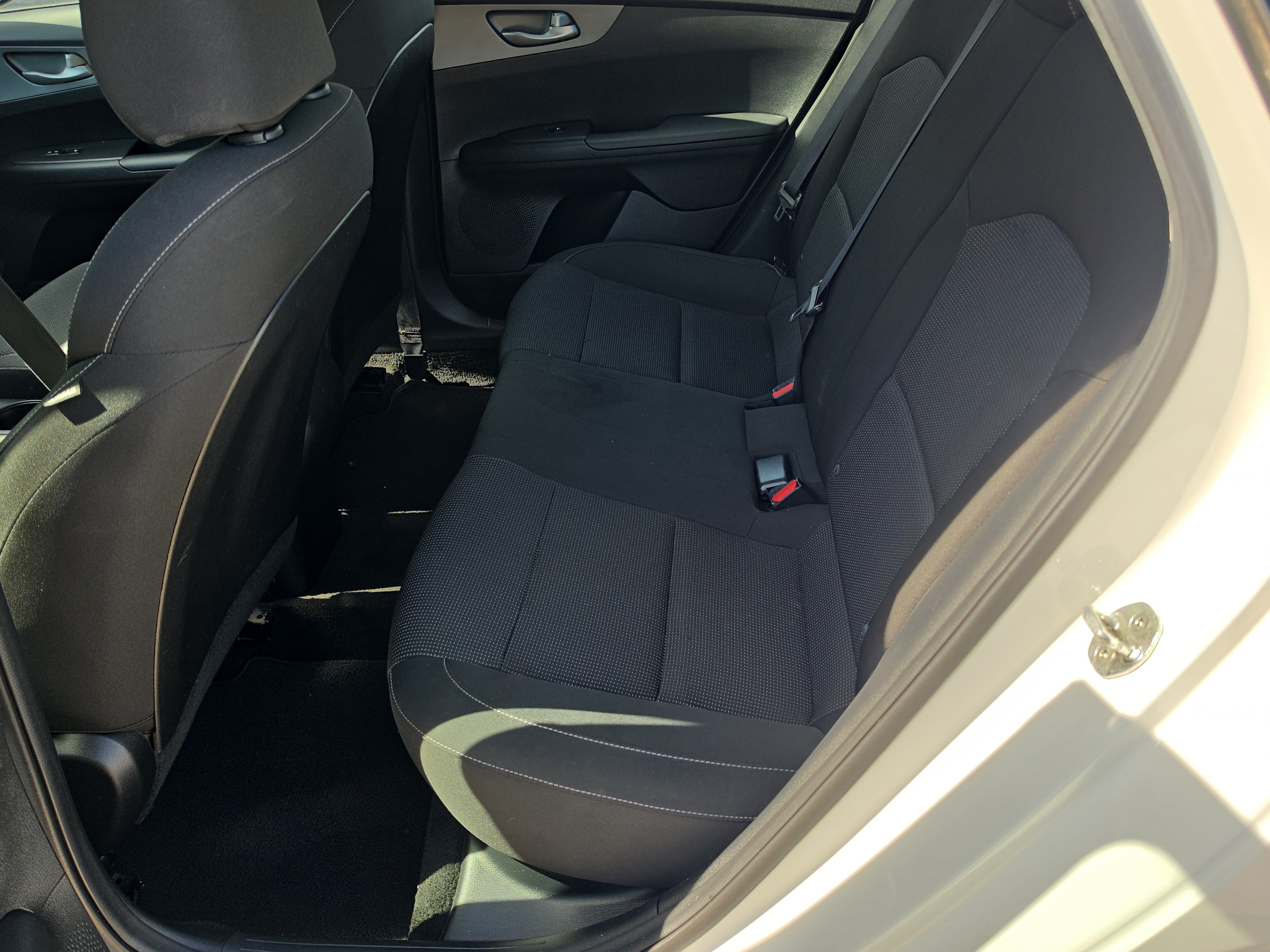 Used 2020 Kia Forte LXS FWD image 15