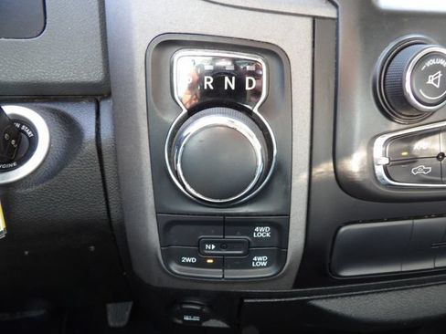 Used 2019 RAM 1500 Express w/ Express Value Package AWD/4WD image 27