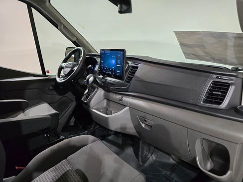 New 2026 Ford Transit 250 148 Medium Roof RWD image 17