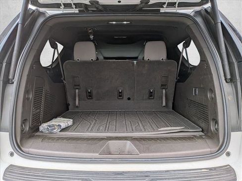 Used 2021 Chevrolet Suburban LT w/ Rear Media and Nav Package image 7