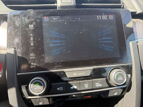 Used 2018 Honda Civic Touring image 18