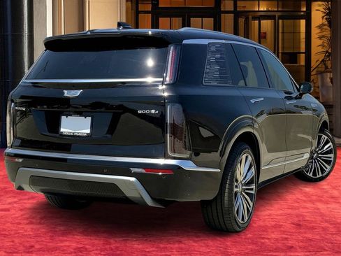 Used 2026 Cadillac Vistiq Premium Luxury image 6