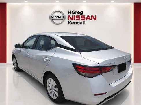 Certified 2023 Nissan Sentra S FWD image 2