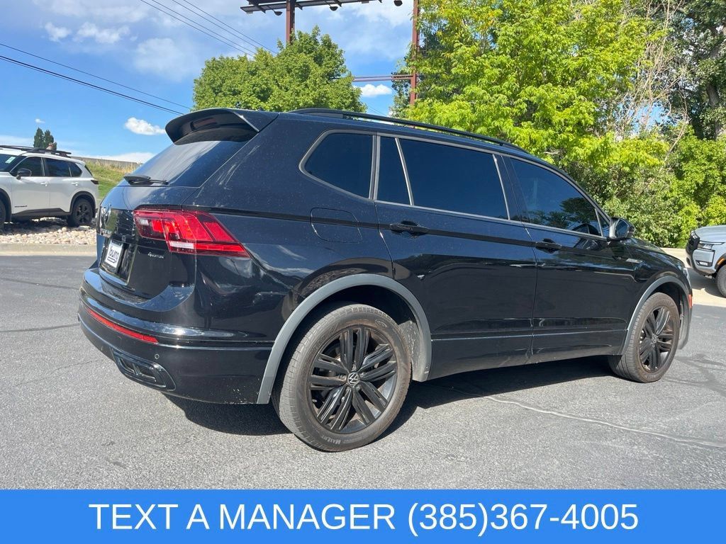 Used 2022 Volkswagen Tiguan SE R-Line AWD/4WD image 3