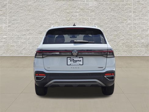 New 2026 Volkswagen Taos SE AWD/4WD image 6