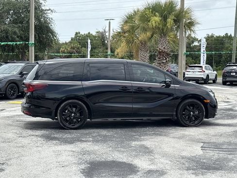 Used 2024 Honda Odyssey Sport image 6