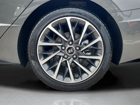 Used 2023 Hyundai Sonata Limited w/ Preferred Accessory Package image 5