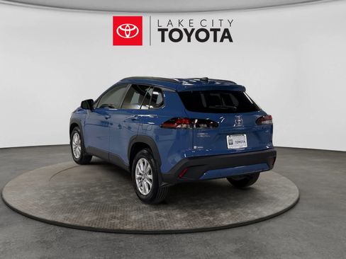 Used 2026 Toyota Corolla Cross LE FWD image 5