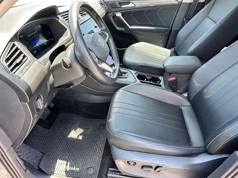 Used 2023 Volkswagen Tiguan SE FWD image 6