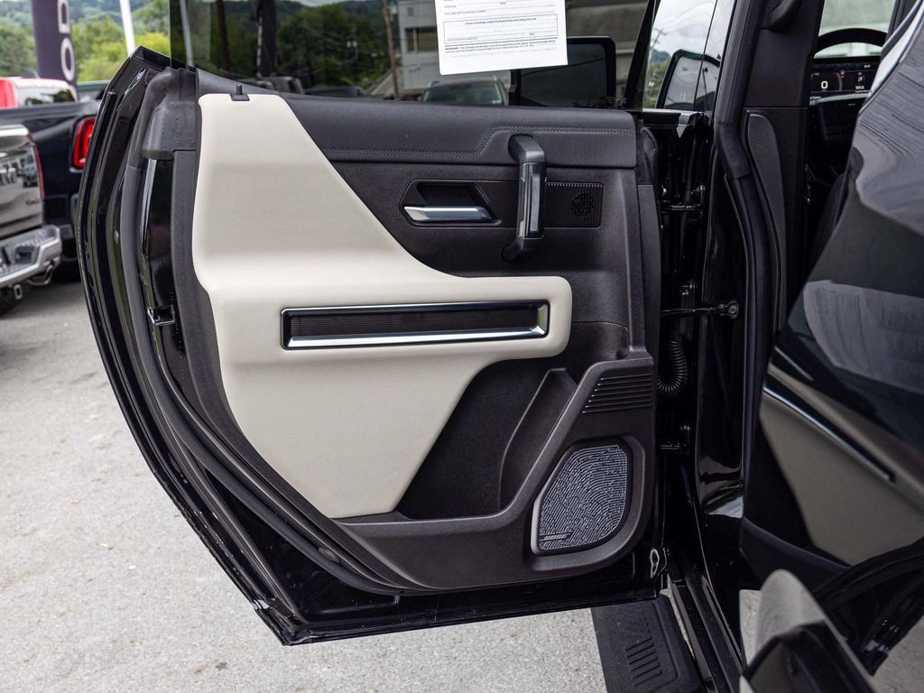 Used 2026 GMC Hummer EV SUV AWD/4WD image 14