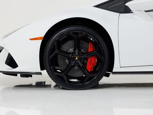 Used 2020 Lamborghini Huracan EVO AWD/4WD image 10