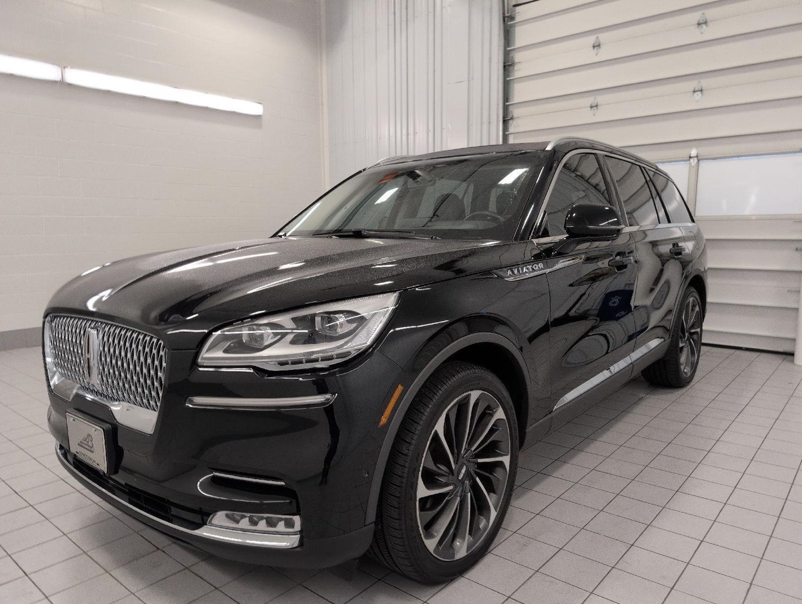 Used 2020 Lincoln Aviator Reserve w/ Equipment Group 202A AWD/4WD image 12