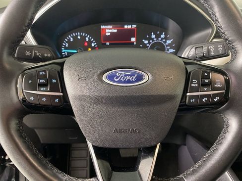 Used 2022 Ford Escape SE w/ Cold Weather Package image 18