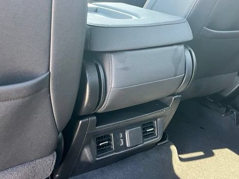 Used 2025 GMC Sierra 1500 SLT AWD/4WD image 24