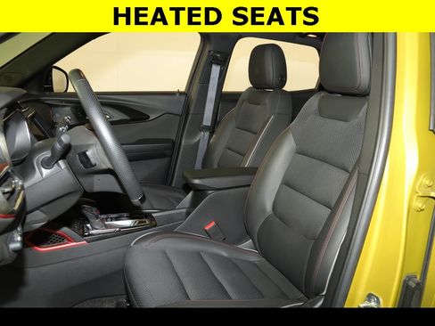 Used 2023 Chevrolet TrailBlazer RS w/ Sun and Liftgate Package image 4