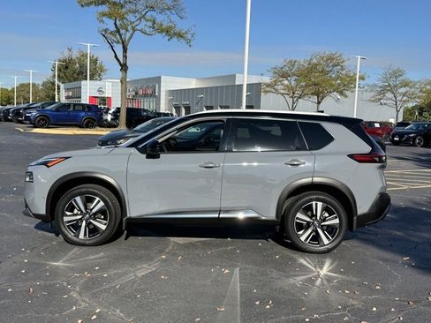 Certified 2022 Nissan Rogue Platinum w/ Head-Up Display Package image 6