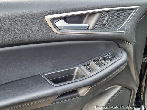 Used 2023 Ford Edge SEL image 13