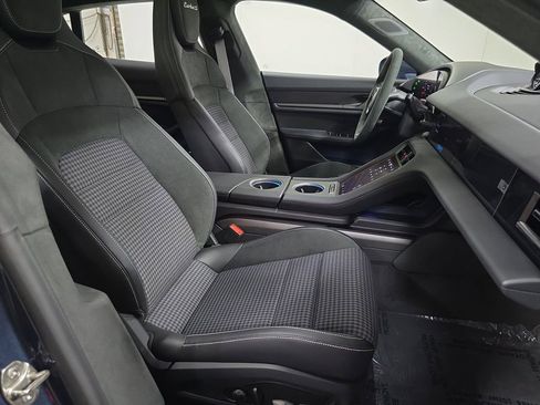 New 2025 Porsche Taycan Turbo S image 27