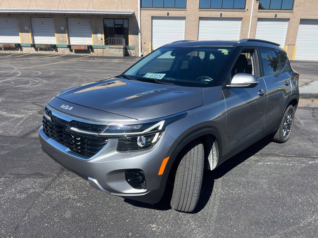Used 2024 Kia Seltos S AWD/4WD image 11