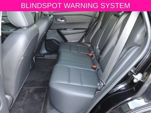 Used 2025 Nissan Rogue SL AWD/4WD image 15