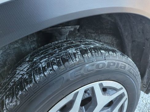 Used 2023 Subaru Forester Premium image 32