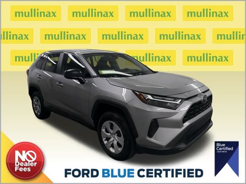 Used 2024 Toyota RAV4 LE image 1