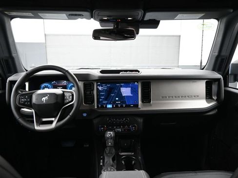 New 2025 Ford Bronco Outer Banks image 25